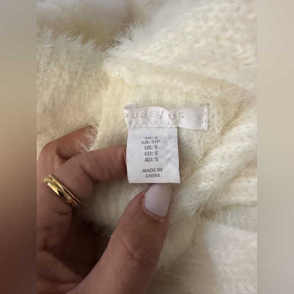 NWOT Pure Collection Criss Cross Fuzzy White Sweater - Picture 3 of 4